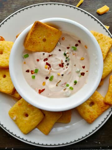 Homemade Spicy Cheese Crackers