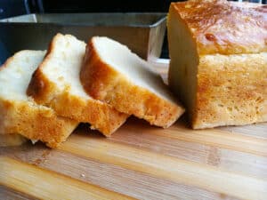 Easy No Knead Cheese Bread
