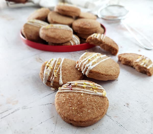 Spice up your classic shortbread recipe with these deliciously crisp Cinnamon Shortbread Cookies. It's buttery, crisp and insanely easy to make with just 5 simple ingredients.