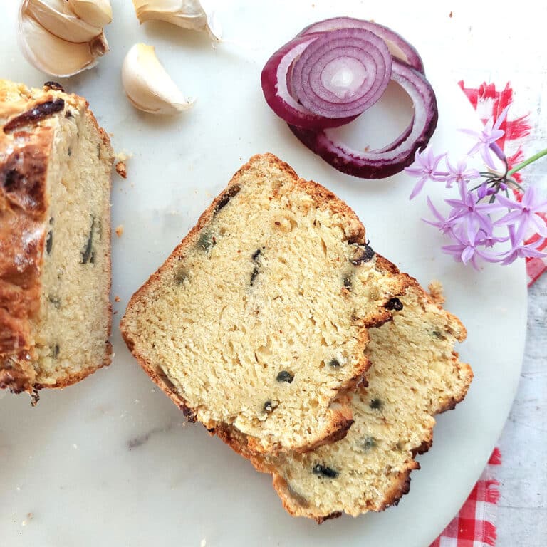 Quick Garlic and Onion Bread (No yeast) ⋆ The Gardening Foodie