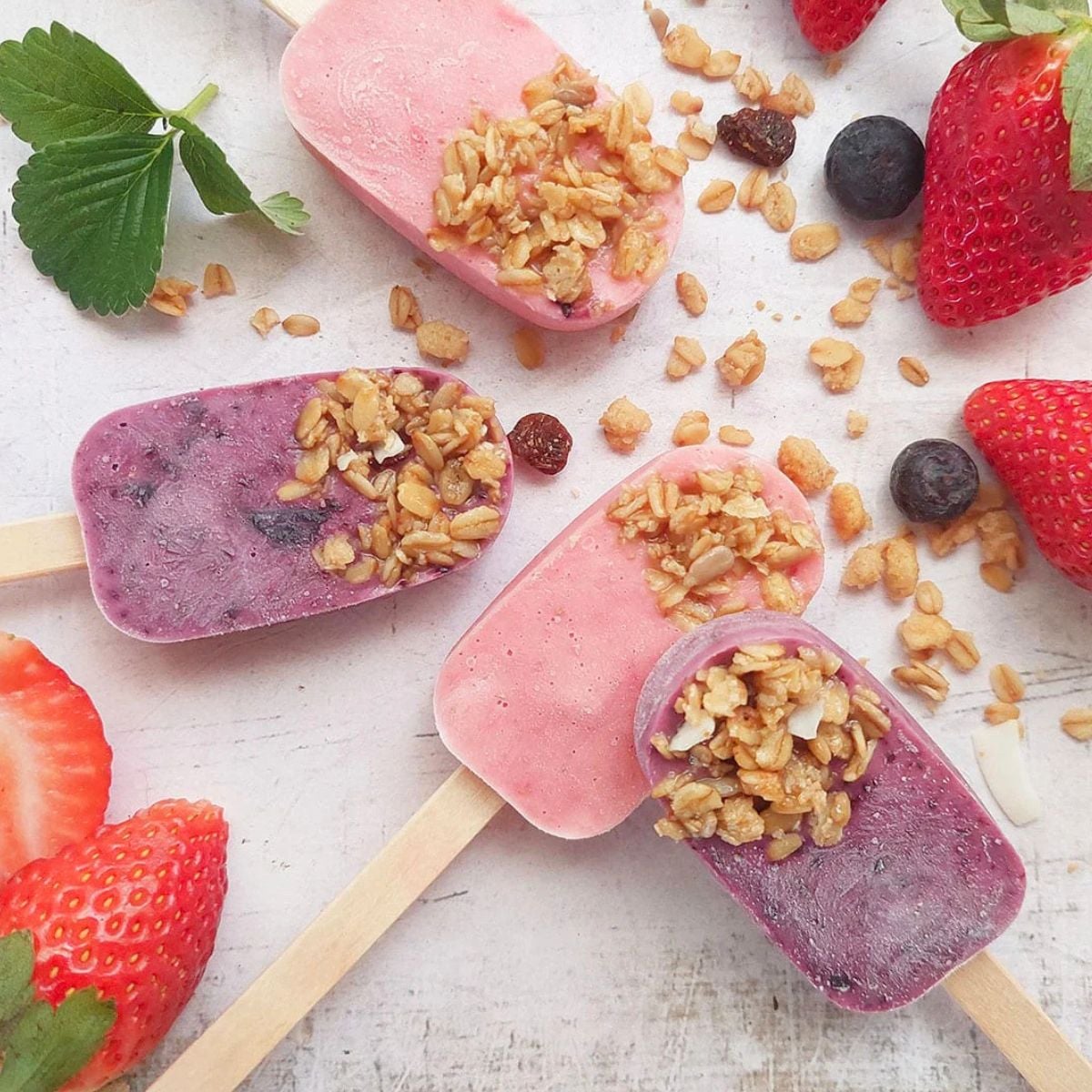 fruit-yogurt-popsicles-with-granola