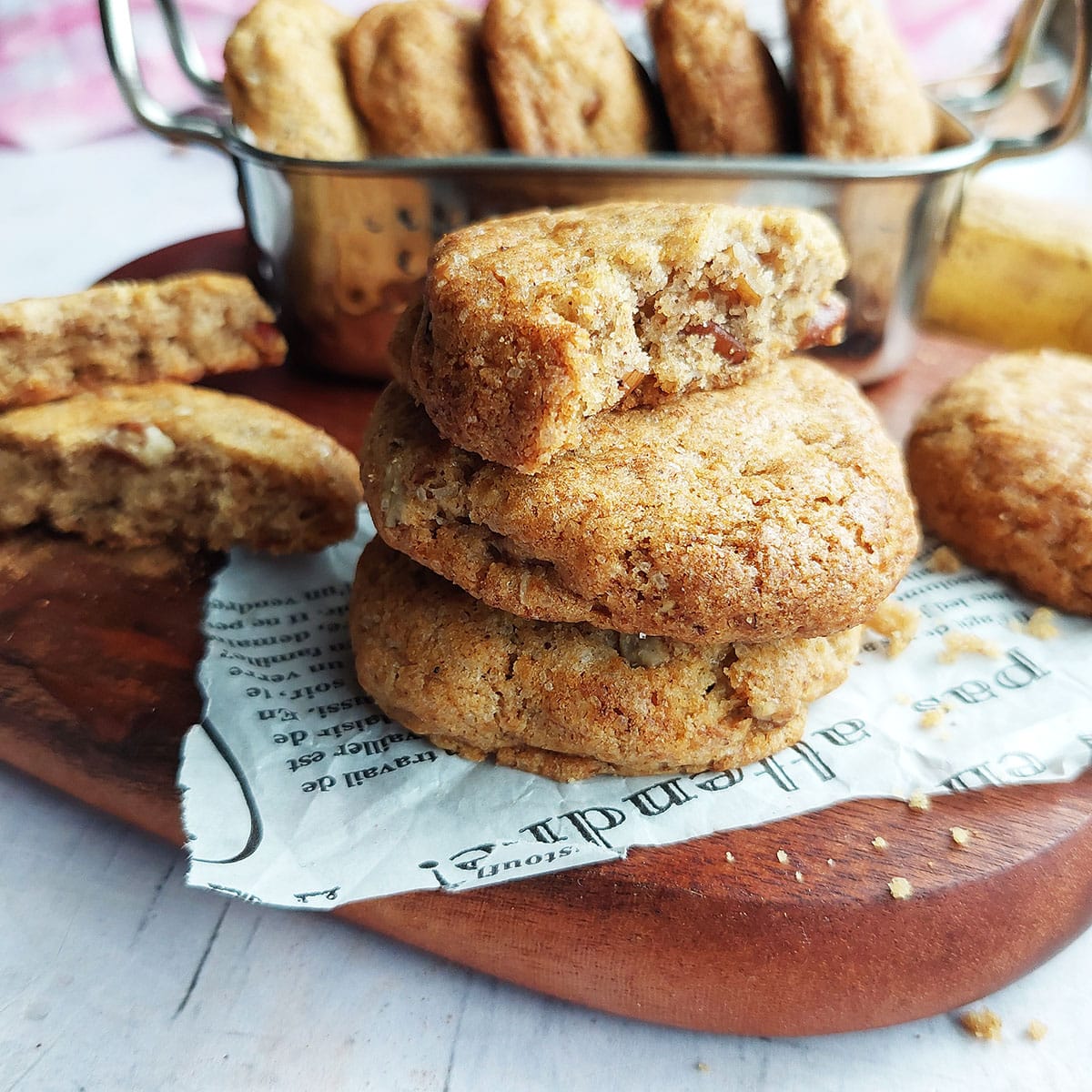 Get ready to enjoy these soft, fluffy, and super easy to make Banana Bread Cookies. They're like a fun twist on the classic banana bread, bringing together just the right balance of sweetness and spice. 