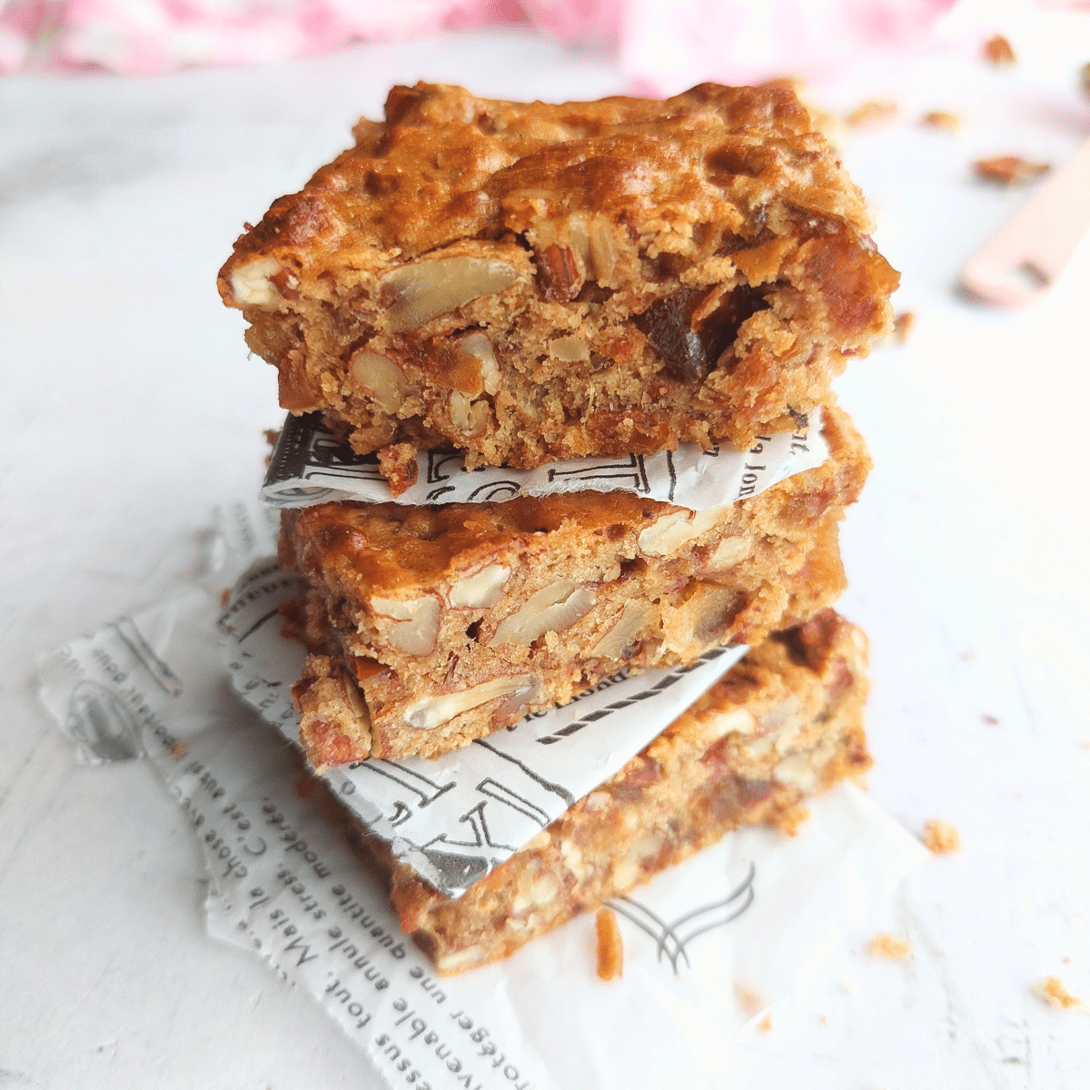 just mix all the ingredients using a bowl and spatula! From start to finish, including baking time, these yummy bars are ready to enjoy in less than 45 minutes.