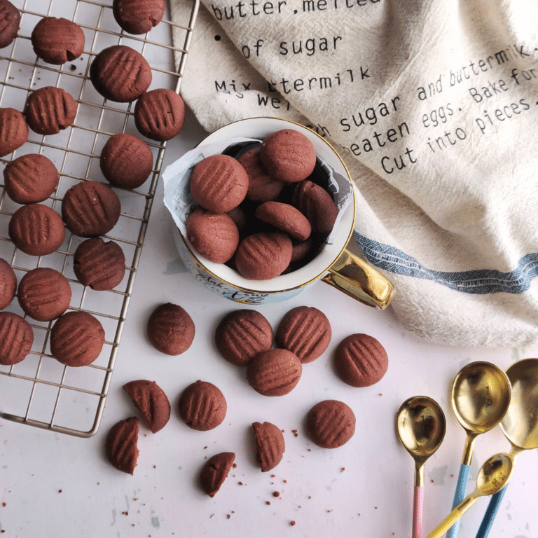 4 ingredient Mini Chocolate Butter Cookies (without cocoa powder)