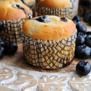 Sour cream blueberry cupcake
