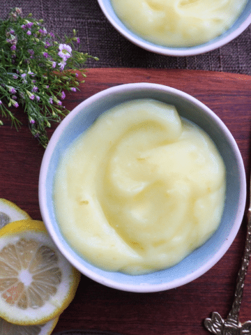 eggless lemon curd in bowls