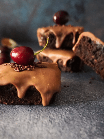 Easy Black Forest Fudgy Brownies (with chocolate and cherries)