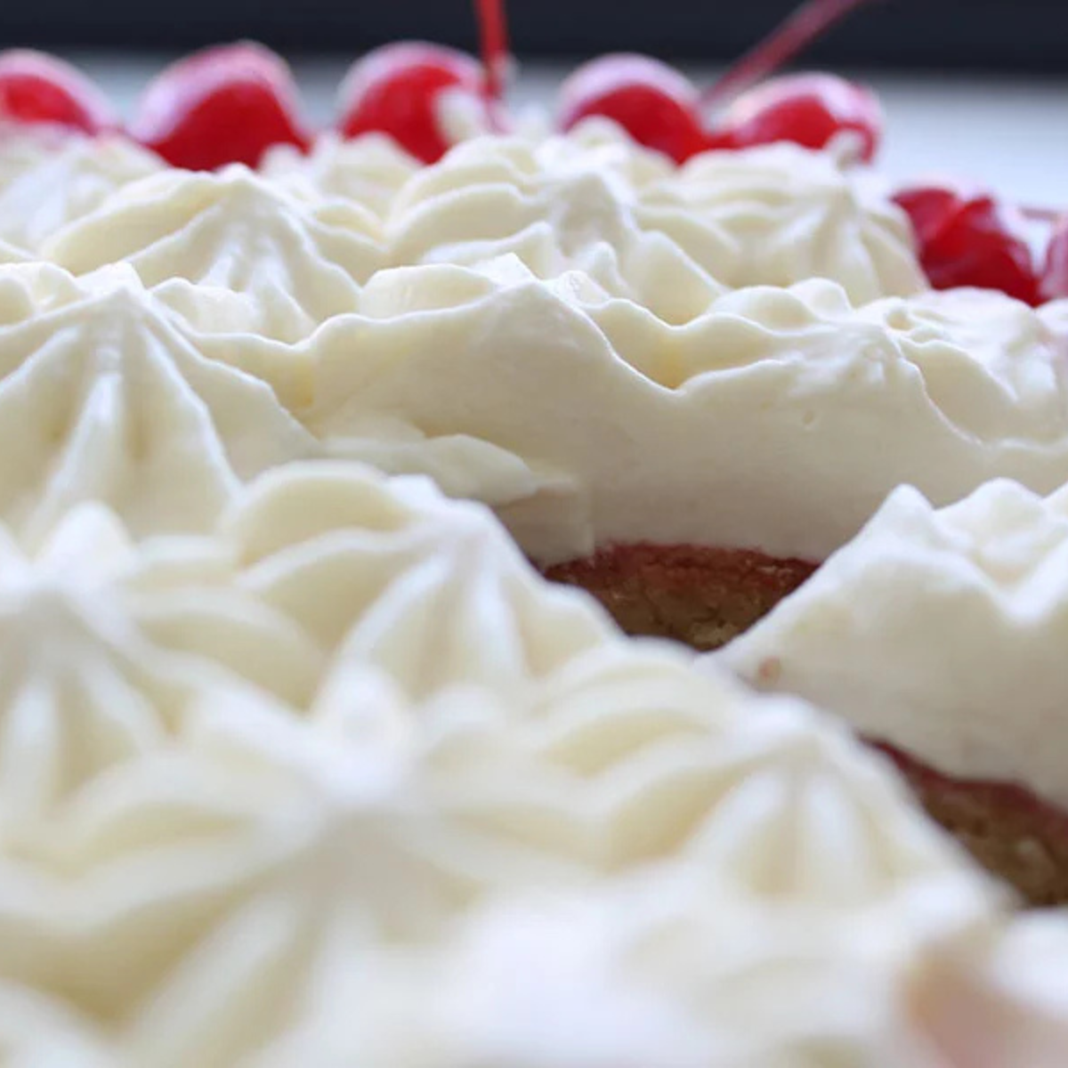 3 ingredient whipped cream frosting (stabilized, no gelatin)