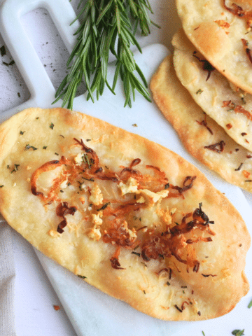 Crispy Baked Italian Flatbread (No Yeast)